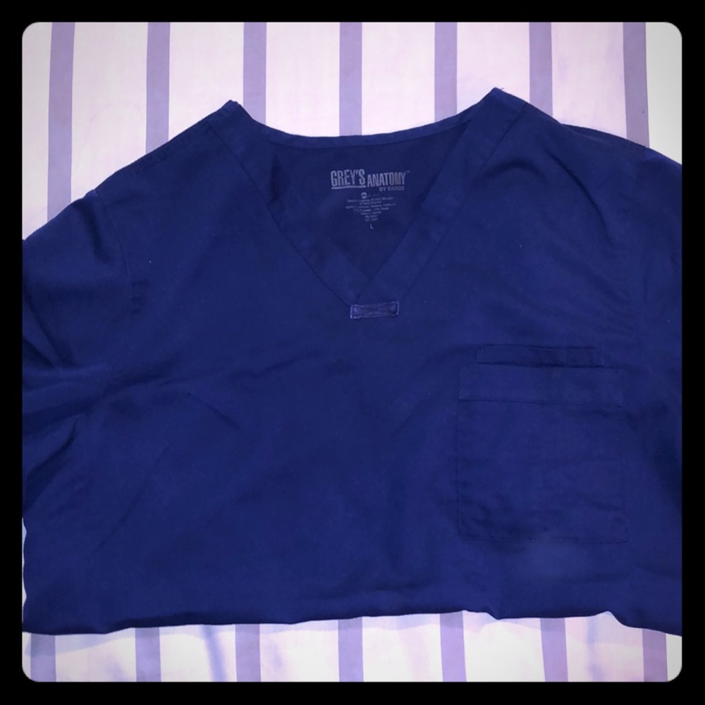 Grey’s Anatomy scrub tops size L. NAVY BLUE